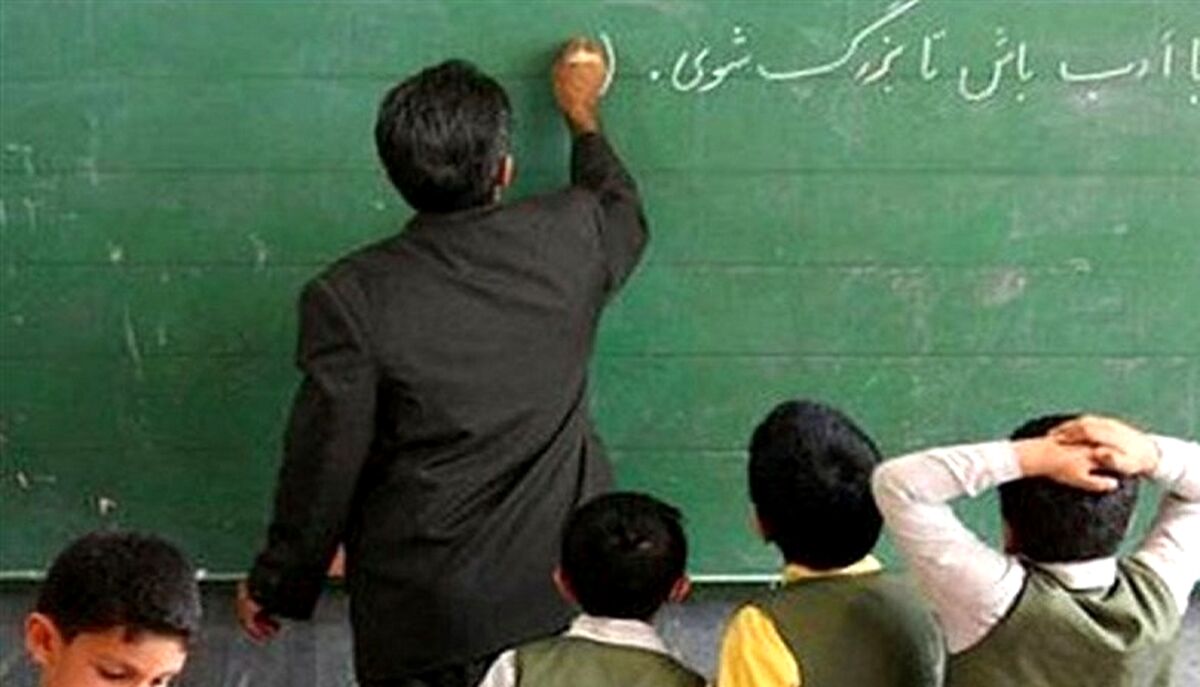اعتراض شدید معلمان در اکنش به  اجرا نشدن لایحه رتبه بند ی و افزایش حقوق