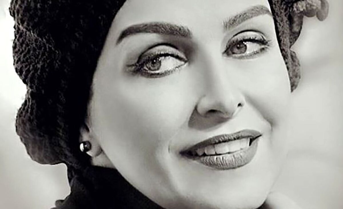 خواهر خیلی خوشکل ماه چهره خلیلی و مادر فوق العاده جوانش