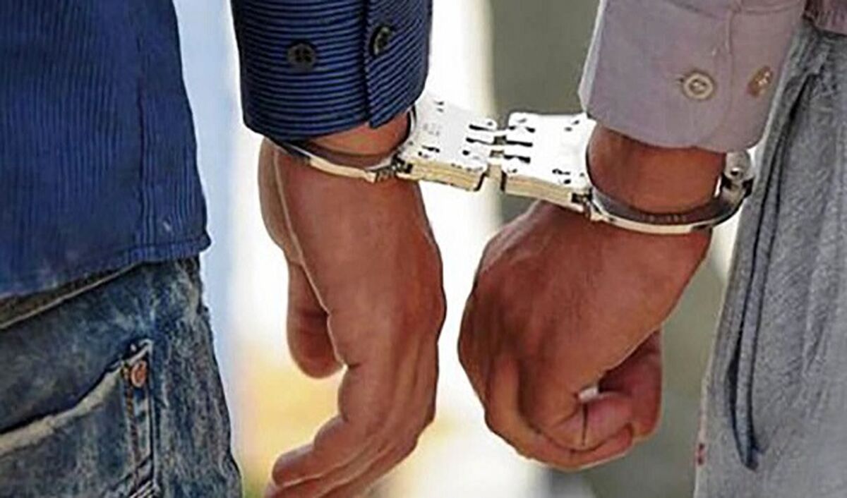 عکس های برهنه آبروی این زن را برد