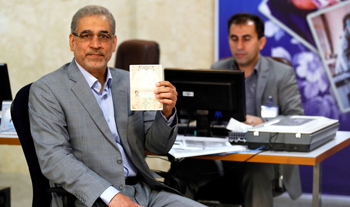 یک وزیر دیگر احمدی‌نژاد اعلام کرد کاندیدای ریاست جمهوری می‌شود