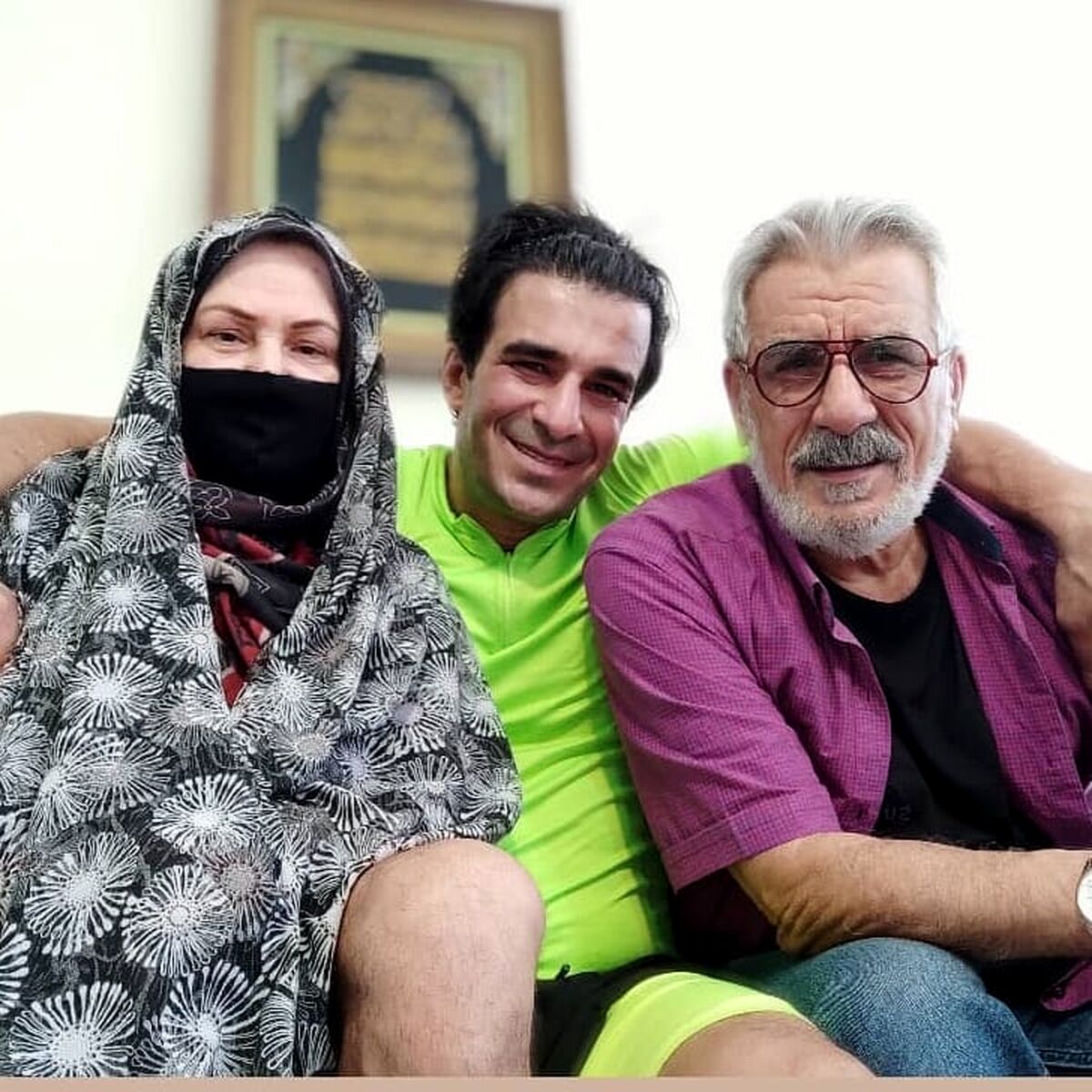 سلفی جنجالی یوسف تیموری با بازیگر زن در خارج از کشور