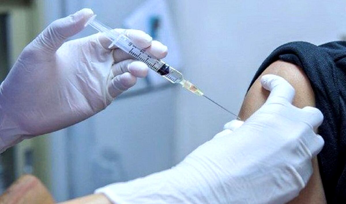 واکسیناسیون معلمان و خبرنگاران از امروز آغاز شد 