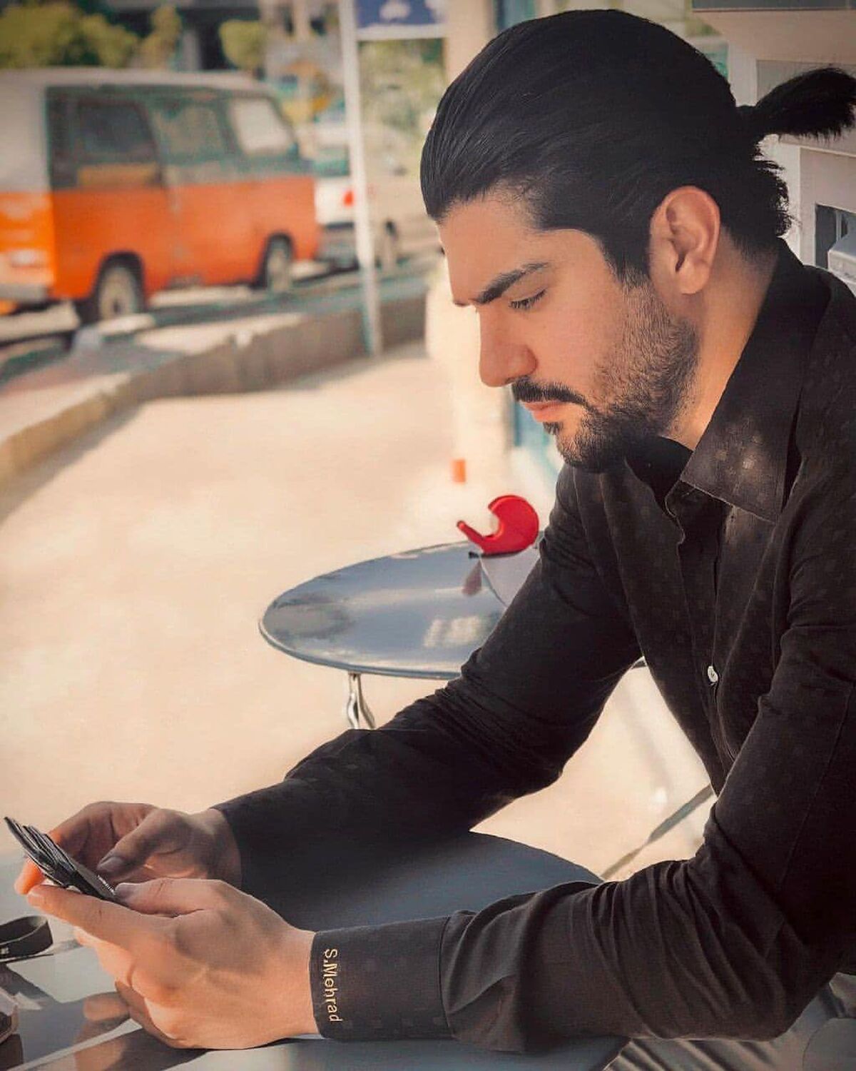 سینا مهراد: سلامتی مادرم که بهترین پسر دنیا رو داره!| پست عجیب سینا مهراد با مادرش