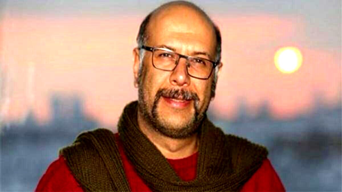شوکه شدن محمد بحرانی از اجرای یک خواننده به زبان خارجی + فیلم