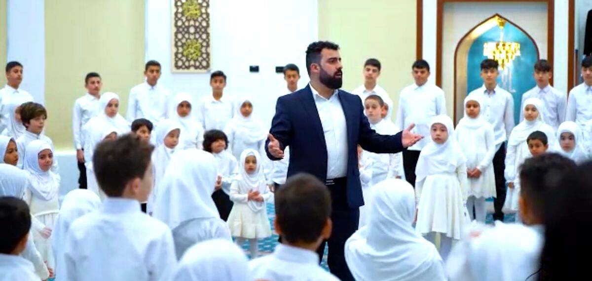 انتقاد روزنامه آمریکایی از سلام فرمانده | تبلیغات ایران در خاک آمریکا
