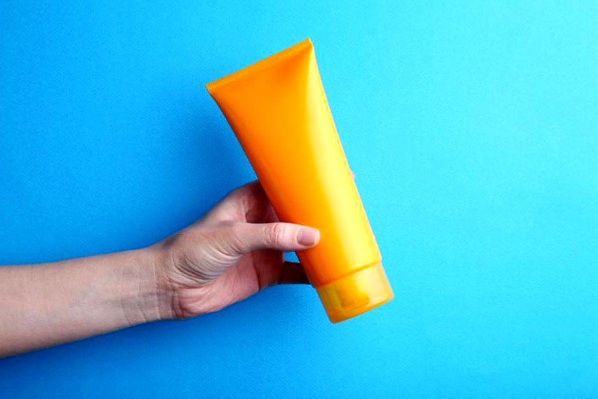 آیا استفاده ار کرم ضد آفتاب در پاییز ضروری است؟