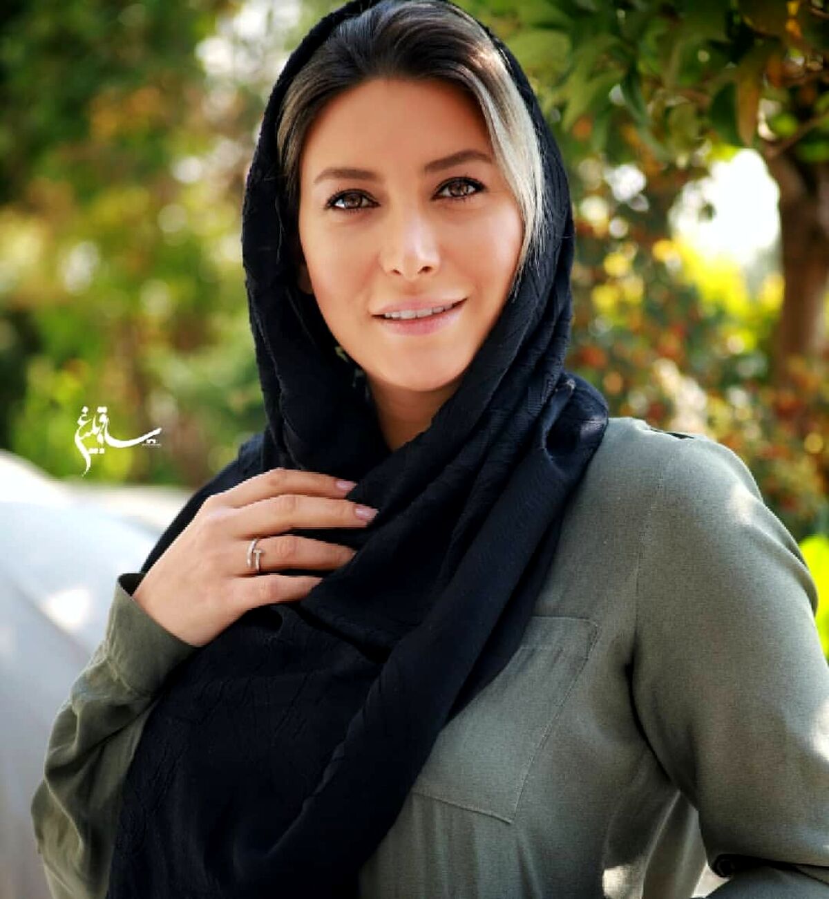 فریبا نادری : گفتم اگه به کسی بر نمیخوره ماهم واکسن بزنیم + ویدئو جنجالی 