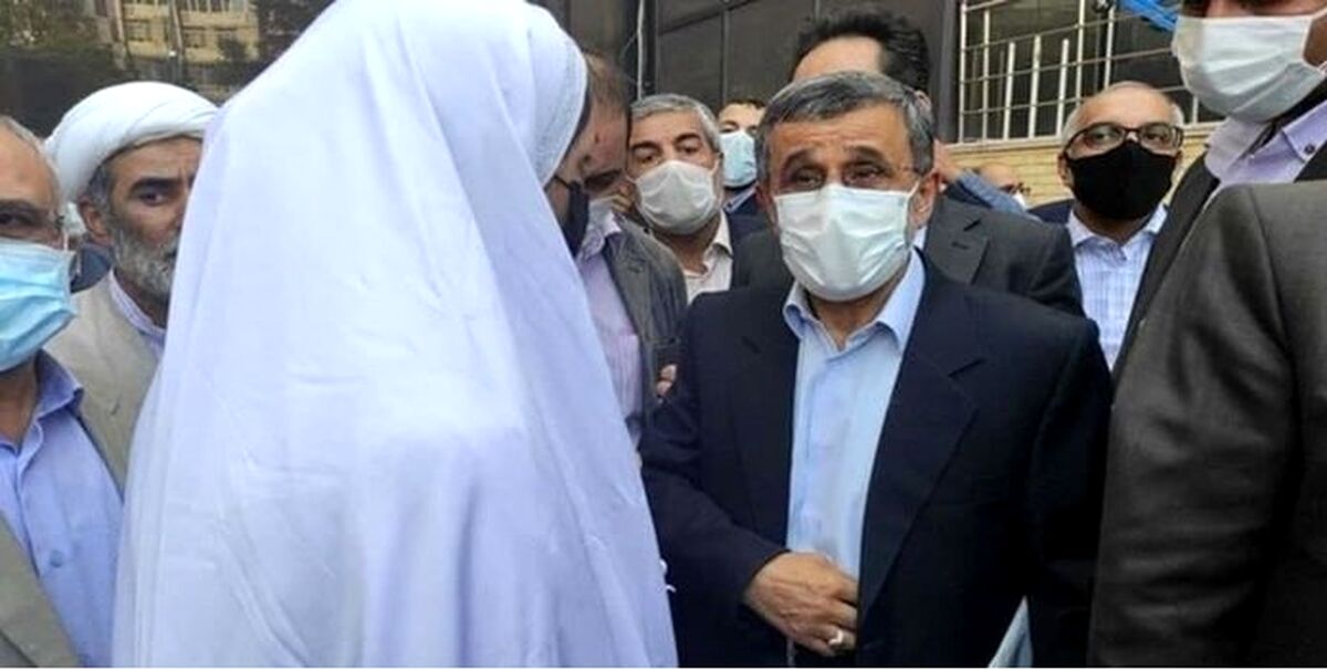 عجیب ترین آدم هایی که در انتخابات ریاست جمهوری ثبت نام کردند/ عروس و داماد و فردی که با کلید آمد+ عکس