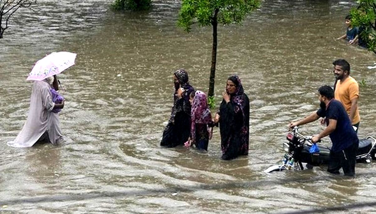 دستگاه ها به اوضاع سیل زده ها در جنوب رسیدگی کنند