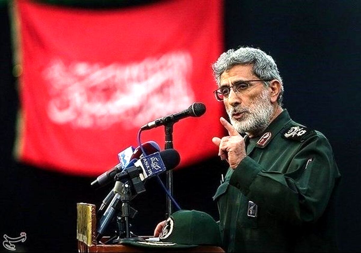 عکس دیده نشده از لباس خاص سردار قاآنی در نجف اشرف