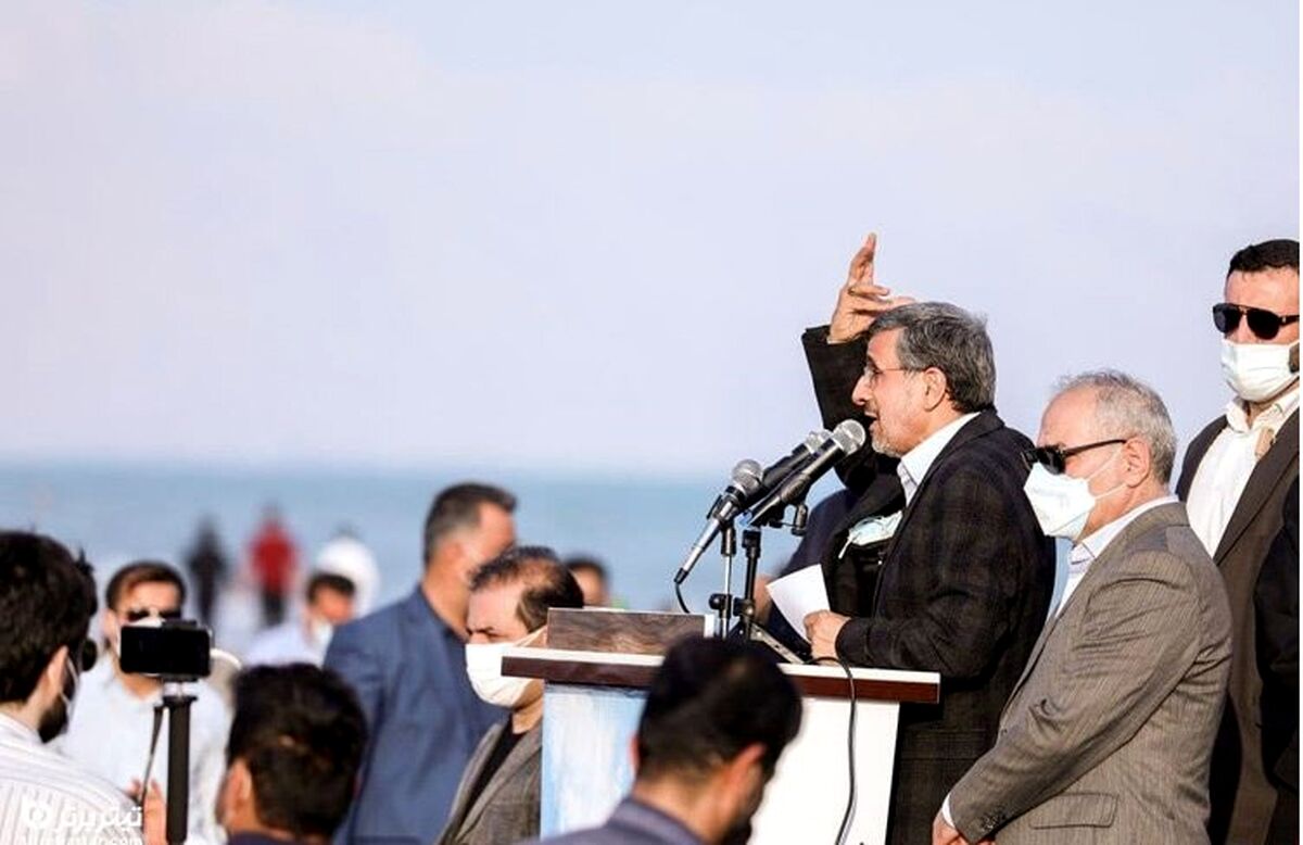 محمود احمدی نژاد ساحل بوشهر را به هم ریخت! + عکس ها
