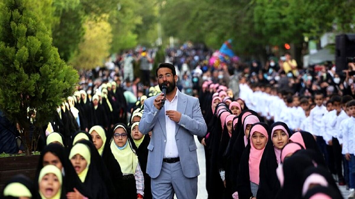 نسخه زیبا و جذاب سلام فرمانده به زبان کردی! + فیلم
