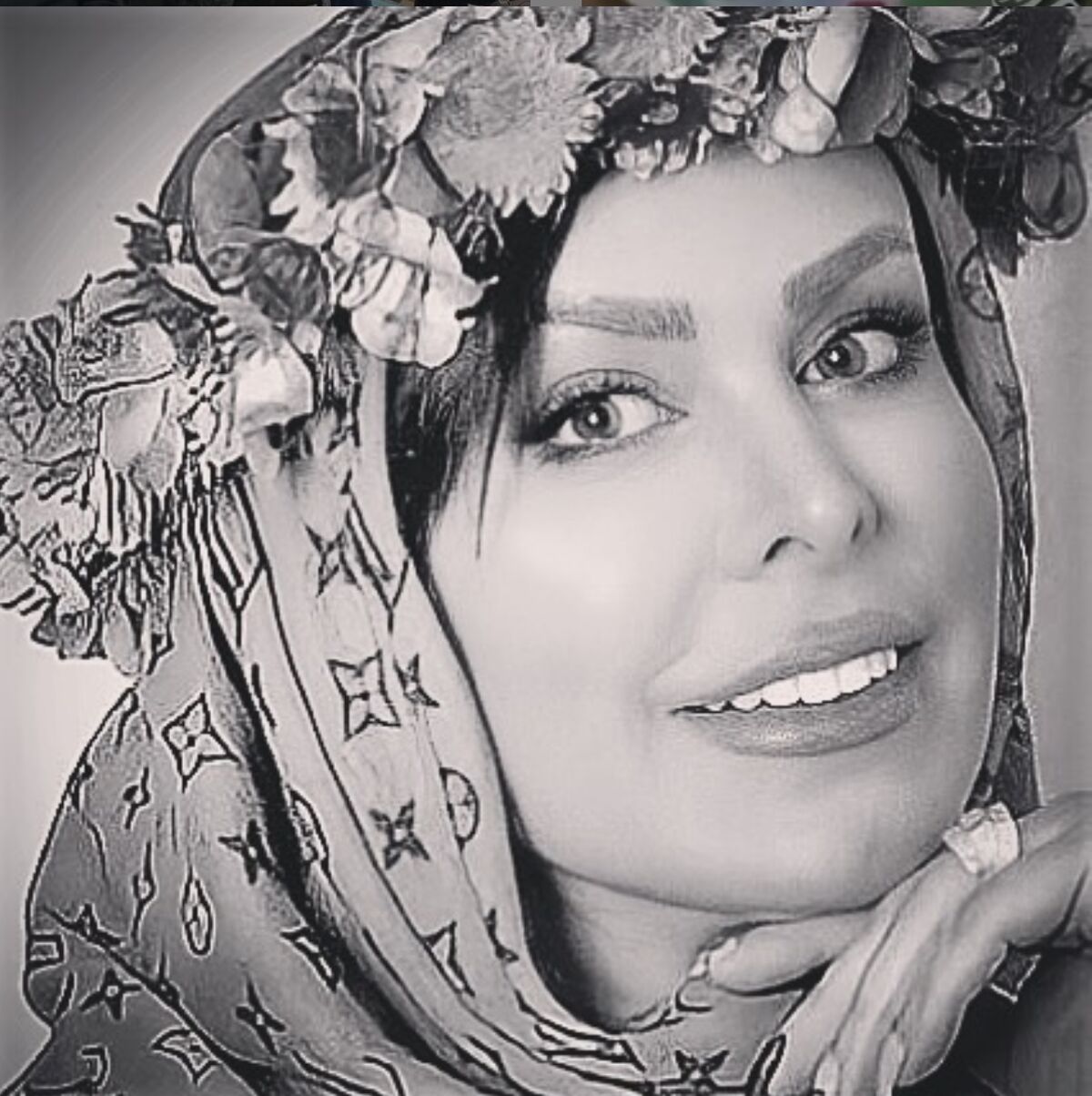 فلور نظری از چهره جدیدش رونمایی کرد