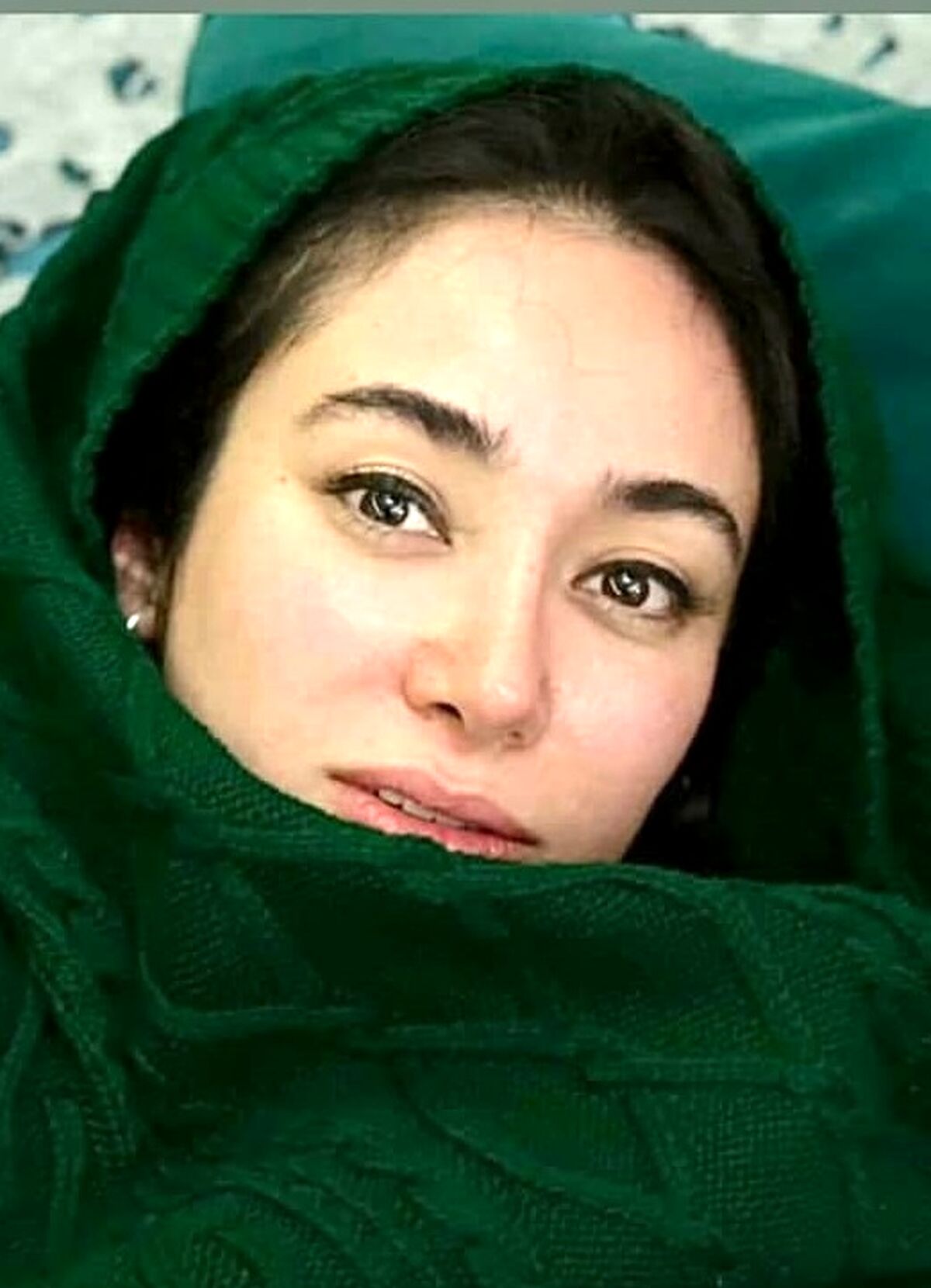 بهاره افشاری قد بلندشو به رخ کشید! | پاهای دراز با پوشش جنجالی کار دستش داد