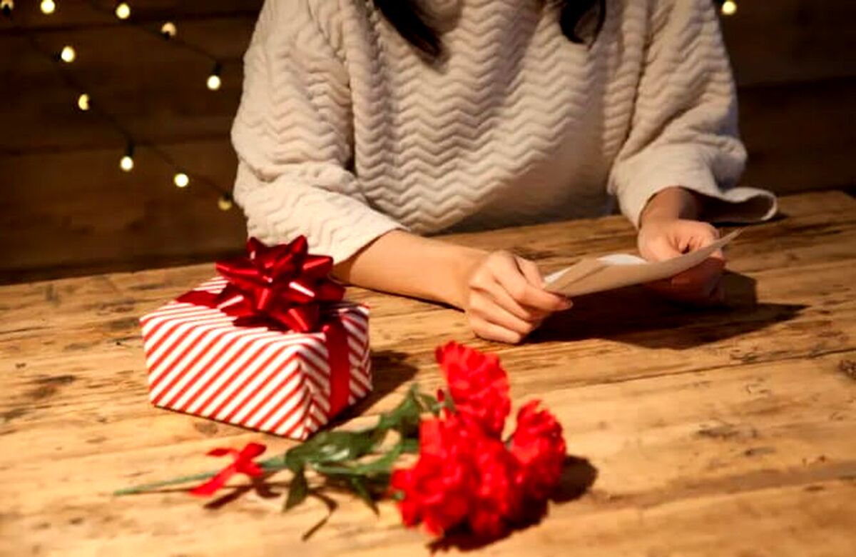 وقتی با هدیه دادن گل میتوانید بهتر حرف بزنید!
