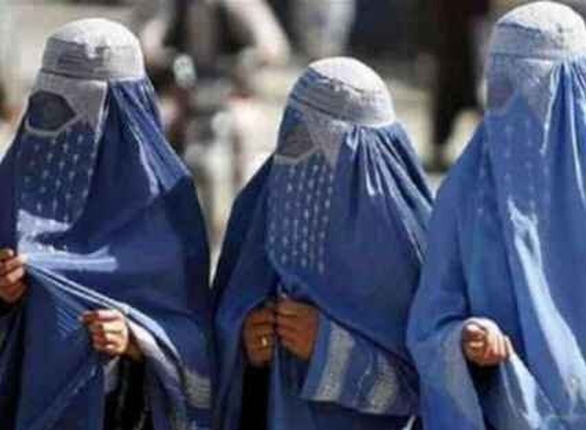 حجاب چادری اجباری شد