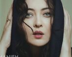 احساساتی شدن نیکی کریمی بعد از دریافت جایزه بهترین کارگدانی+ ویدئو 