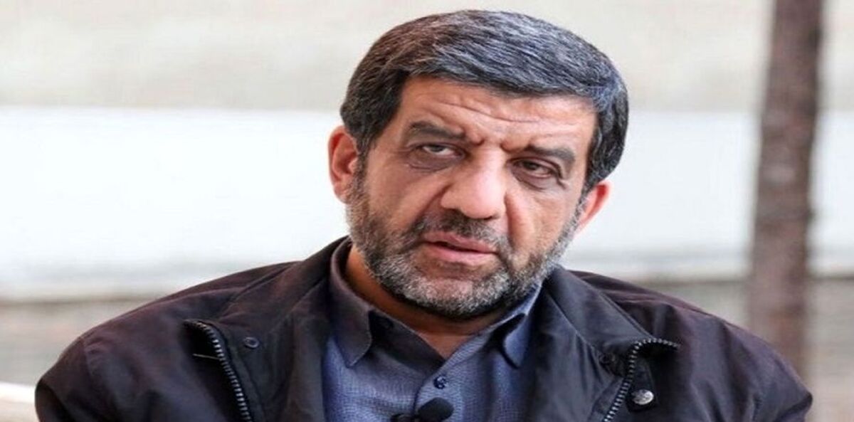 عزت الله ضرغامی توسط زن بی خانمان بوسیده شد!
