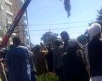 آویزان کردن 4 متهم به آدم ربایی در میدان شهر توسط طالبان