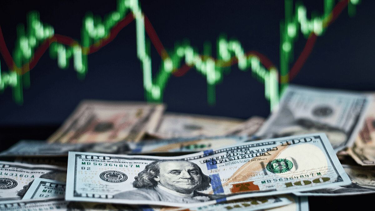 قیمت دلار بالا رفت 