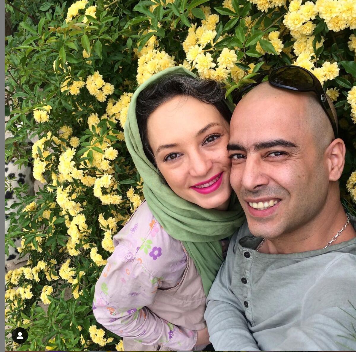 تبریک سحر ولدبیگی به پدر و مادرش بعد از درگذشت پدرش/ عکس خانوادکی سحر ولدبیگی