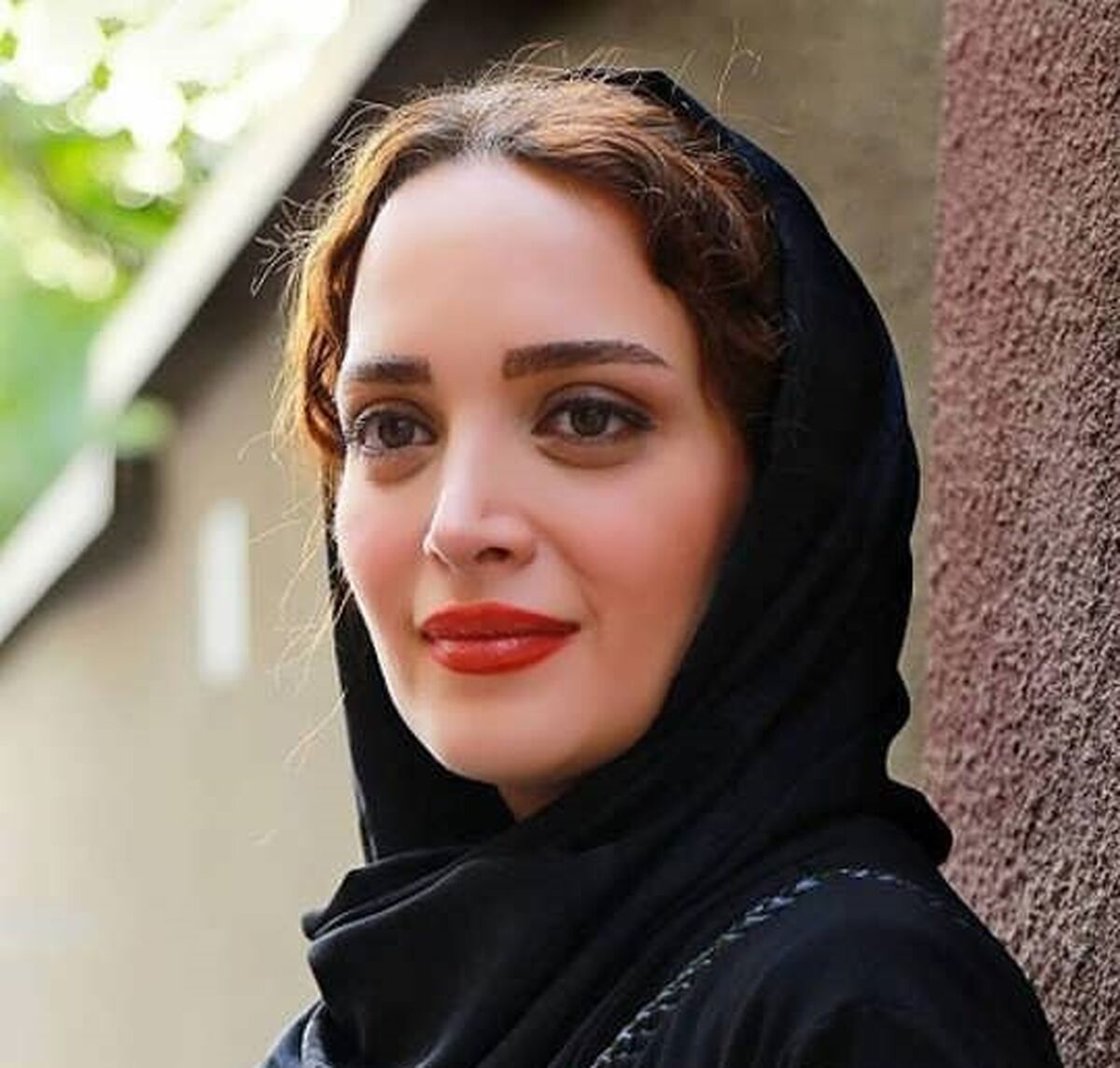 بهنوش طباطبایی به وجود عشقش اعتراف کرد| عکس بهنوش طباطبایی با پالتو گران قیمت