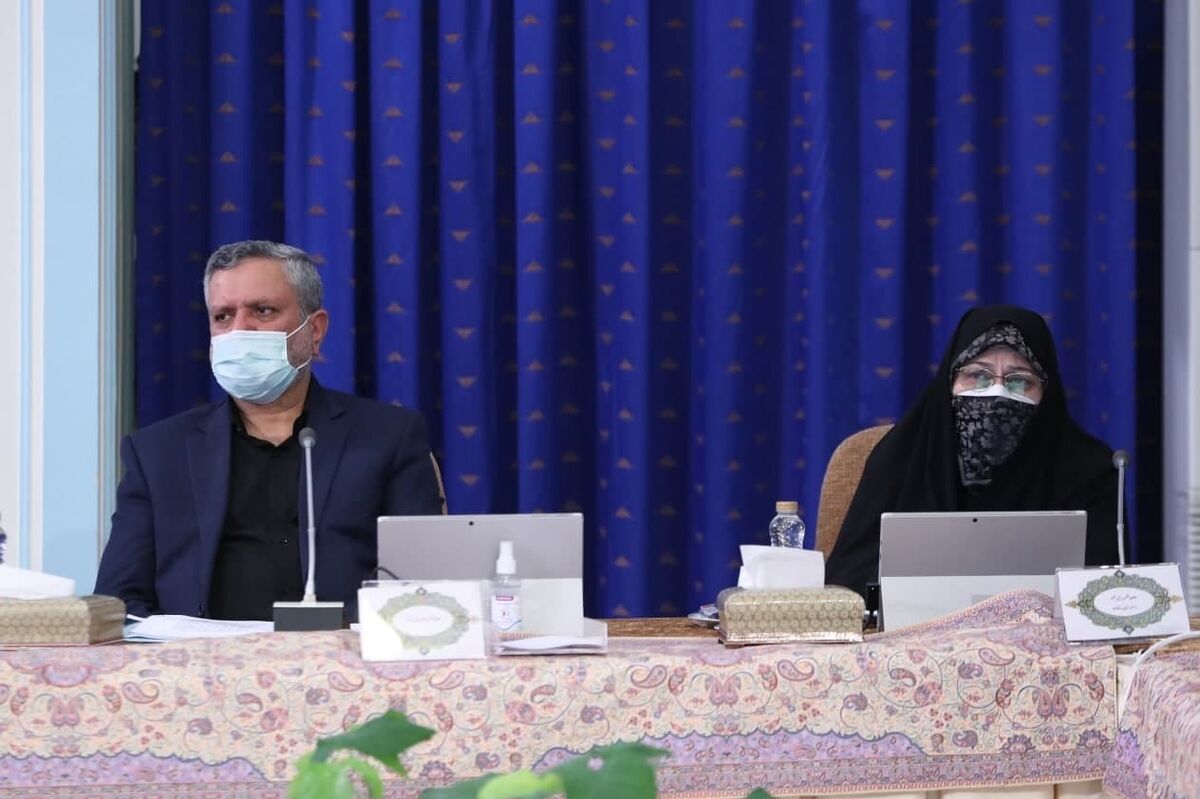 روسری و ماسک جالب خانم معاون رئیسی 