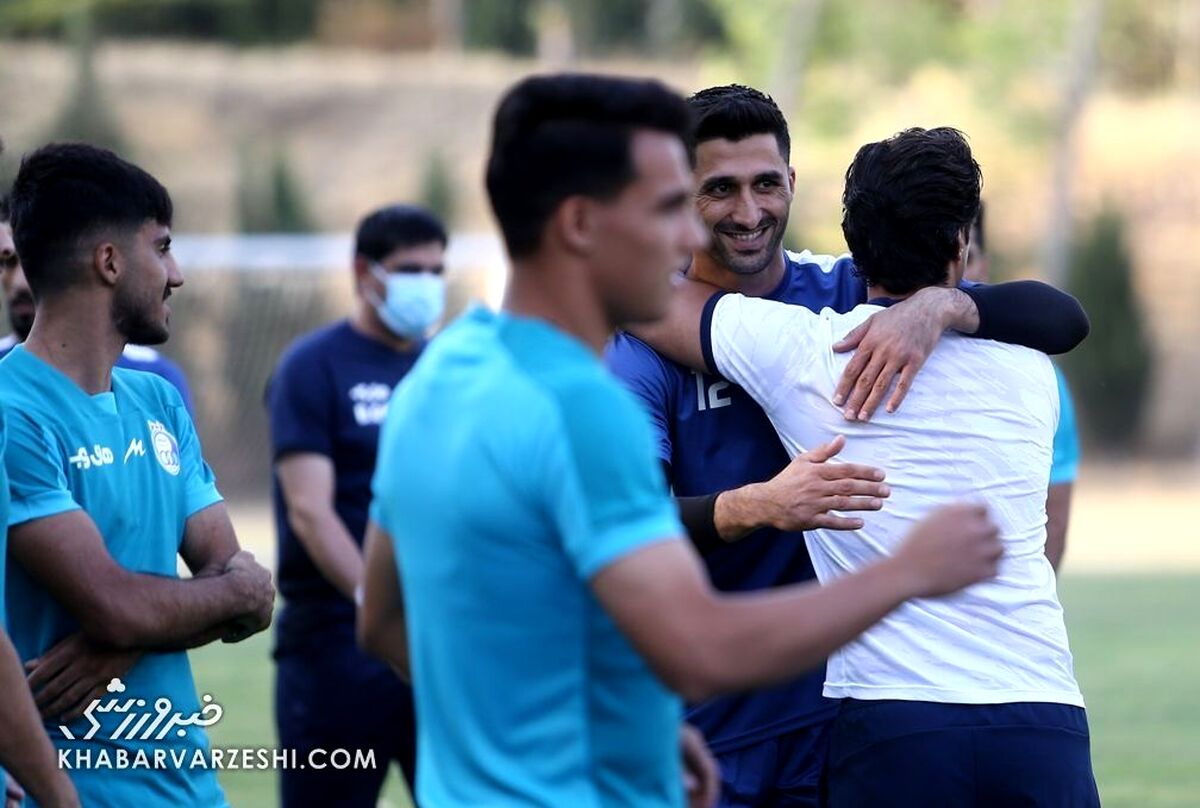 رشید مظاهری به استقلال  برمی گردد