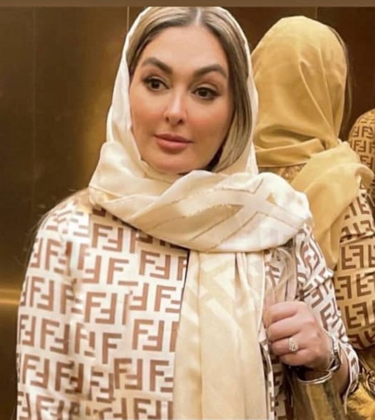 لایو زشت و زننده الهام حمیدی با نیوشا ضیغمی |  نمایش عجیب غریب سبک زندگی لاکچری