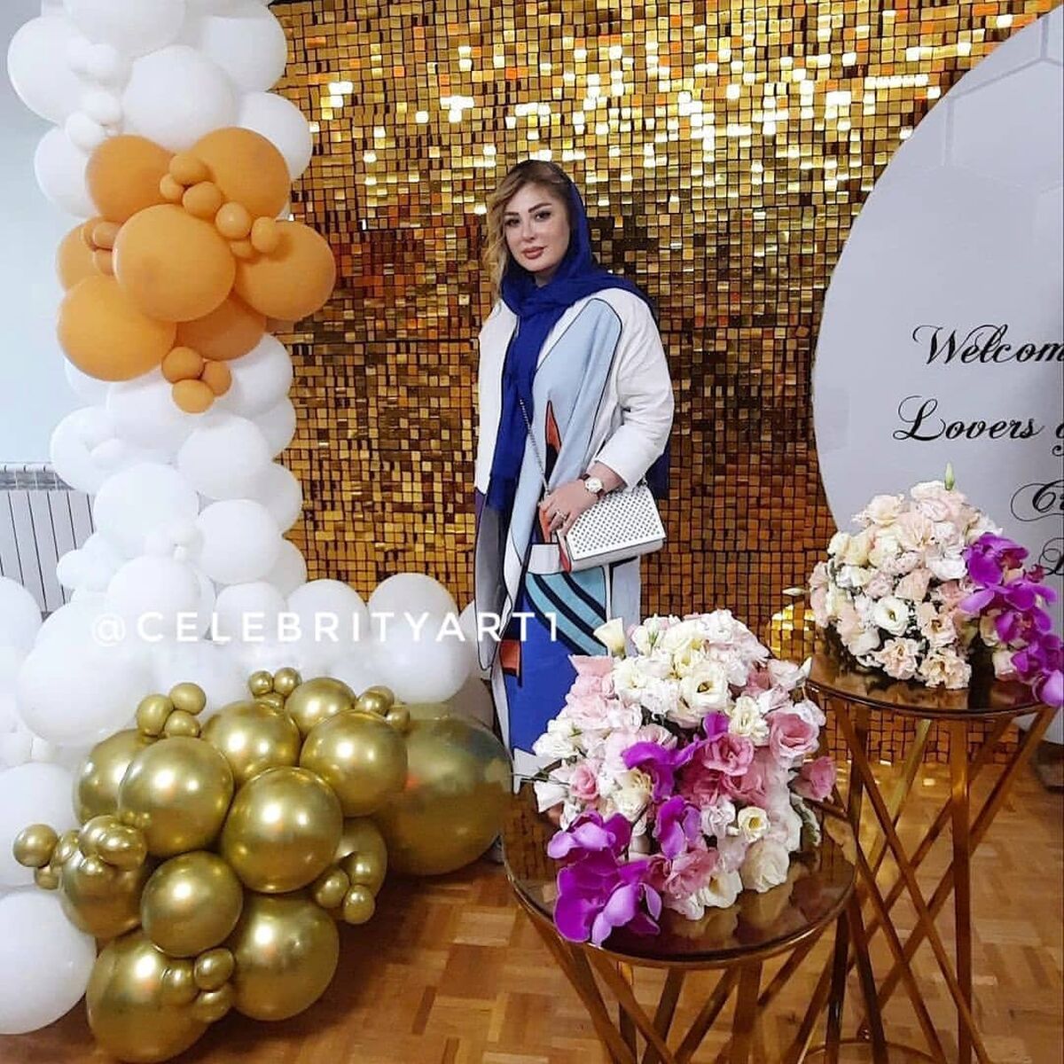 نیوشا ضیغمی در کنار مجسمه مهران مدیری + عکس جنجالی