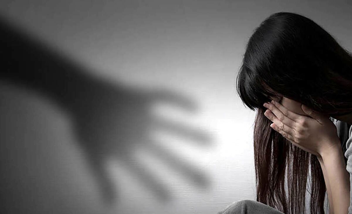 آزار و اذیت شیطانی منشی زن شرکت توسط مدیرعامل/ من دختر تنهایی بودم پدر و مادر نداشتم