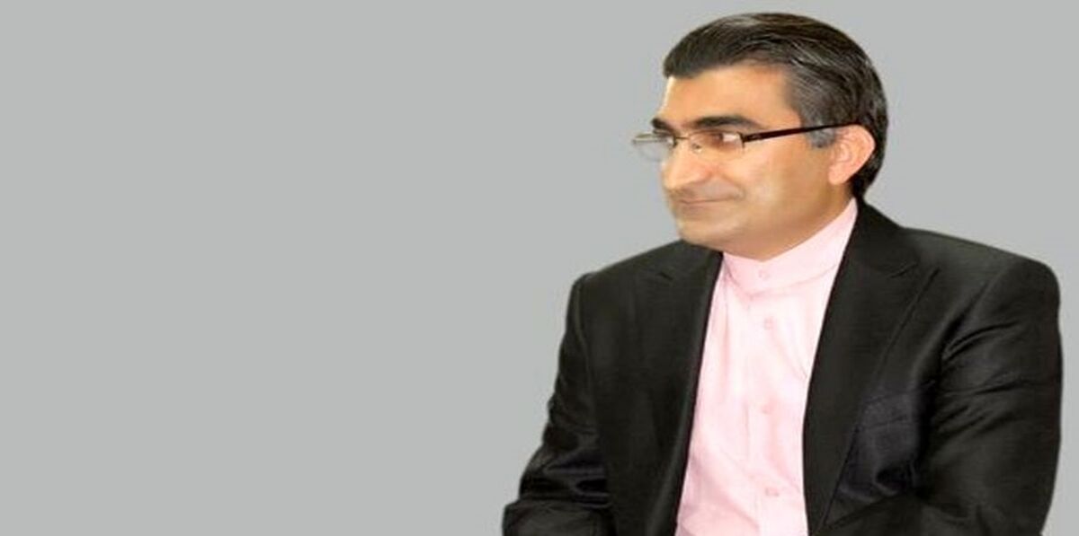 علت ناراحتی کارن همایون فر از احسان علیخانی در برنامه عصر جدید