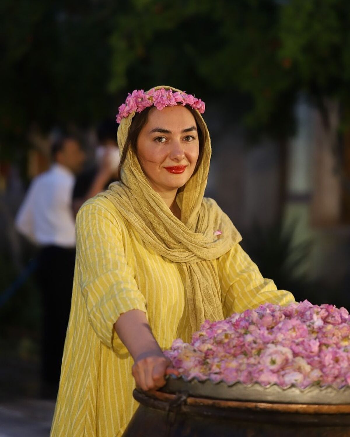 دعوای وحشتناک مرد غریبه با هانیه توسلی  در خیابان | هانیه توسلی خودش فاش کرد 