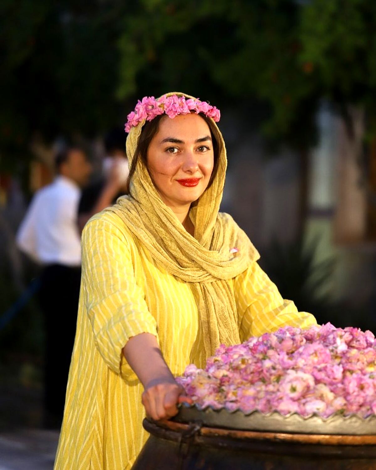 دعوای وحشتناک مرد غریبه با هانیه توسلی  در خیابان | هانیه توسلی خودش فاش کرد 