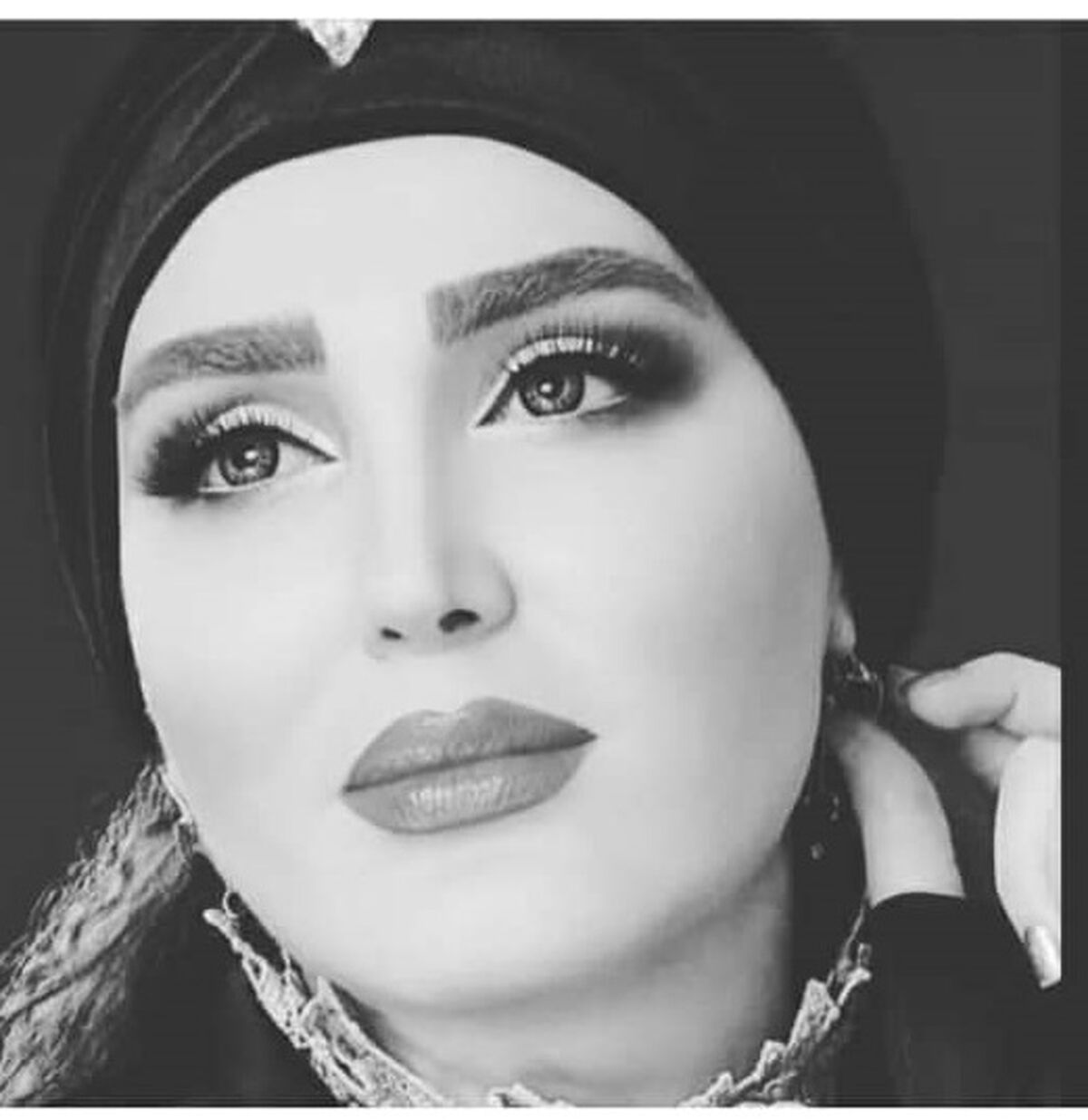 متن دردناک و غم انگیز بازیگر خانم برای زهره فکور صبور